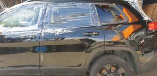 Recambio de puerta trasera izquierda para jeep cherokee 2014- limited 4wd referencia OEM IAM 68339347AD  