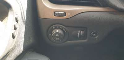 Recambio de mando luces para jeep cherokee 2014- limited 4wd referencia OEM IAM 68155995AB  