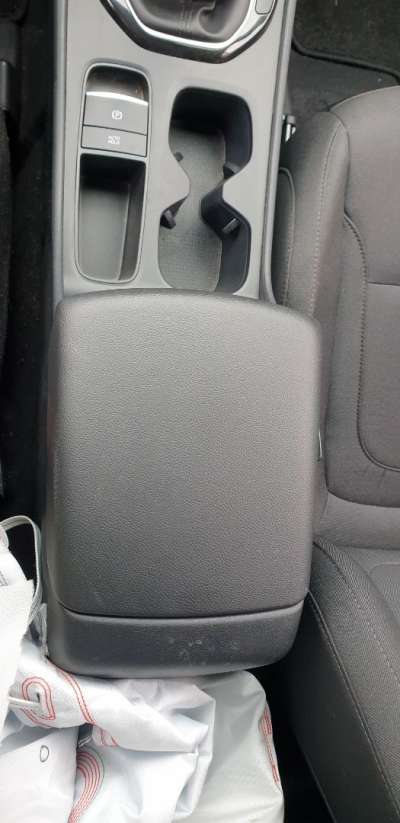 Recambio de apoyabrazos central para hyundai tucson (nx) 2020- klass 2wd referencia OEM IAM 84660N7200NNB  