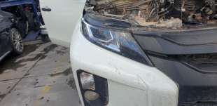 Recambio de faro derecho para mitsubishi l 200 (kl0/kj0) 2019- basis doppelkabine 4wd referencia OEM IAM 8301D378  MB8264903