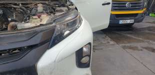 Recambio de faro izquierdo para mitsubishi l 200 (kl0/kj0) 2019- basis doppelkabine 4wd referencia OEM IAM 8301D377  