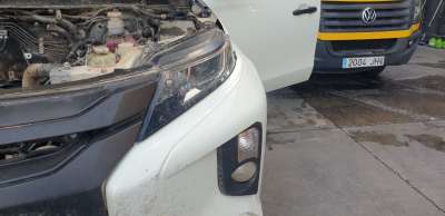 Recambio de faro izquierdo para mitsubishi l 200 (kl0/kj0) 2019- basis doppelkabine 4wd referencia OEM IAM 8301D377  