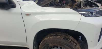 Recambio de aleta delantera derecha para mitsubishi l 200 (kl0/kj0) 2019- basis doppelkabine 4wd referencia OEM IAM 5220AG84  