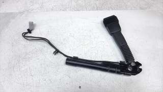 Recambio de enganche cinturon delantero derecho para toyota corolla (e21) 2019- referencia OEM IAM 721356404  