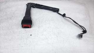 Recambio de enganche cinturon delantero derecho para toyota corolla (e21) 2019- referencia OEM IAM 721356404  
