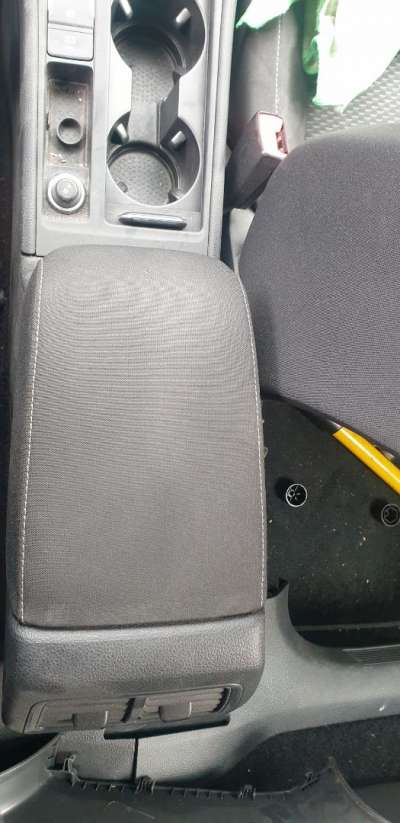 Recambio de apoyabrazos central para volkswagen golf vii lim. (bq1) 2016- business referencia OEM IAM 5G0864207D  