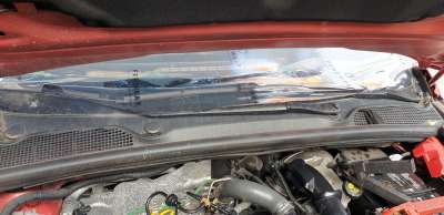 Recambio de brazo limpia delantero izquierdo para renault clio v 2019- business edition referencia OEM IAM 288814986R  