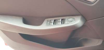Recambio de mando elevalunas delantero izquierdo para renault clio v 2019- business edition referencia OEM IAM 254107080R  