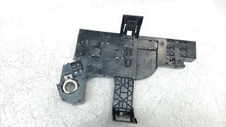 Recambio de caja reles / fusibles para volvo v60 familiar 2018- 2.0 diesel cat referencia OEM IAM 32200086  