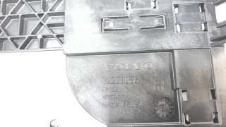 Recambio de caja reles / fusibles para volvo v60 familiar 2018- 2.0 diesel cat referencia OEM IAM 32200086  