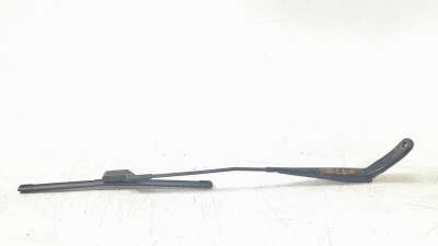 Recambio de brazo limpia delantero derecho para mg hs 2022- comfort referencia OEM IAM 10324822  