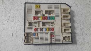 Recambio de caja reles / fusibles para renault laguna iii 2007-2016 dynamique referencia OEM IAM 284B63984R  