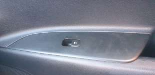 Recambio de mando elevalunas delantero derecho para kia stonic (ybcuv) 2017- drive referencia OEM IAM 93575H8000WK  