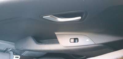 Recambio de mando elevalunas trasero izquierdo para kia stonic (ybcuv) 2017- drive referencia OEM IAM 93580H8000  