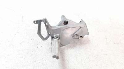 Recambio de estribo lateral para bmw f 800 r 2008-2015 800 r referencia OEM IAM 46717684320  