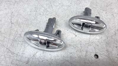 Recambio de piloto lateral derecho para peugeot 307 (s1) 2001-2005 xt referencia OEM IAM 6325G3  