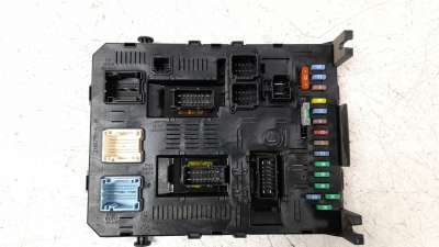 Recambio de caja reles / fusibles para peugeot 307 (s1) 2001-2005 xt referencia OEM IAM 9660105980  