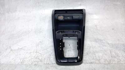 Recambio de consola central para kia stonic (ybcuv) 2017- 1.0 tgdi cat referencia OEM IAM 84635H8000  