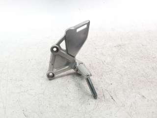 Recambio de estribera izquierda para honda cb 650r 2018- referencia OEM IAM 50700MKND5  
