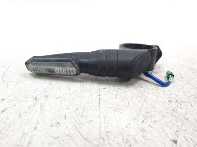 Recambio de piloto delantero derecho para honda cb 650r 2018- referencia OEM IAM 33400MKJD01  