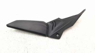 Recambio de moldura para honda cb 650r 2018- referencia OEM IAM 83500MKYD50  
