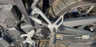 Recambio de estribera izquierda para honda cb 500x 2016- cb 500x referencia OEM IAM 50725MGZJ00  