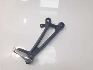 Recambio de estribera derecha para yamaha mt -07 2021- referencia OEM IAM B7N2744100  