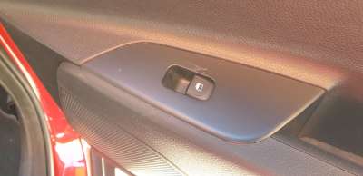 Recambio de mando elevalunas trasero derecho para kia stonic (ybcuv) 2017- concept referencia OEM IAM 4D65251000  