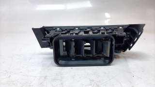 Recambio de aireador izquierdo para renault clio v 2019- zen referencia OEM IAM 687611283R  