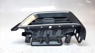 Recambio de aireador izquierdo para renault clio v 2019- zen referencia OEM IAM 687611283R  