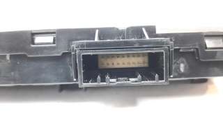 Recambio de warning para renault clio v 2019- zen referencia OEM IAM 283E86009R  