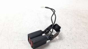 Recambio de enganche cinturon trasero izquierdo para nissan np300 pick-up (d23) 2015- 2.3 dci diesel cat referencia OEM IAM 8884
