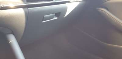 Recambio de guantera para mazda 3 sedán (bp) 2019- evolution referencia OEM IAM BEPN6403002  