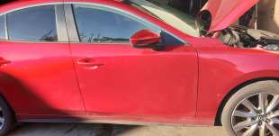 Recambio de puerta delantera derecha para mazda 3 sedán (bp) 2019- evolution referencia OEM IAM BCY05802XF  