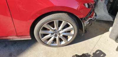 Recambio de amortiguador delantero derecho para mazda 3 sedán (bp) 2019- evolution referencia OEM IAM BDNH3470XB  