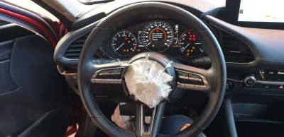 Recambio de volante para mazda 3 sedán (bp) 2019- evolution referencia OEM IAM BCKA32982  