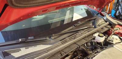Recambio de brazo limpia delantero izquierdo para mazda 3 sedán (bp) 2019- evolution referencia OEM IAM BCKA67321A  