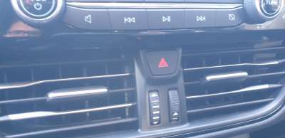 Recambio de warning para ford kuga 2019- hybrid st-line x referencia OEM IAM 2228951  