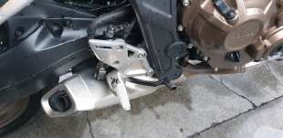 Recambio de estribera derecha para honda cb 650r 2018- referencia OEM IAM 50660MKND50  