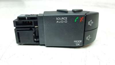 Recambio de mando volumen para renault clio iv 2012- referencia OEM IAM 255522448R  