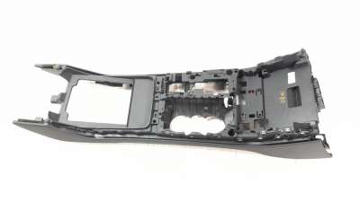 Recambio de consola central para audi q7 4mg 2019- referencia OEM IAM 4M8863244F  