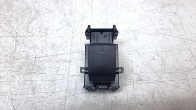 Recambio de mando elevalunas trasero derecho para toyota c-hr 2016- hybrid gr sport referencia OEM IAM 3541X213D  