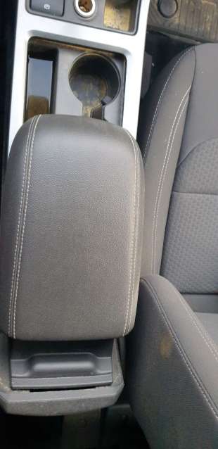Recambio de apoyabrazos central para ford kuga 2019- st-line referencia OEM IAM GV41S045C74  