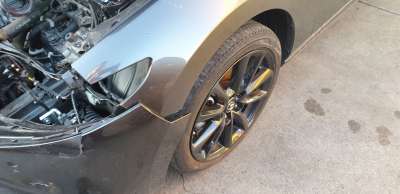 Recambio de amortiguador delantero izquierdo para mazda 3 berlina (bp) 2019- evolution referencia OEM IAM BDNH3490XB  