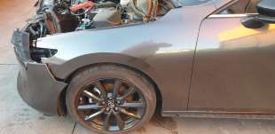 Recambio de aleta delantera izquierda para mazda 3 berlina (bp) 2019- evolution referencia OEM IAM BDMT52210  