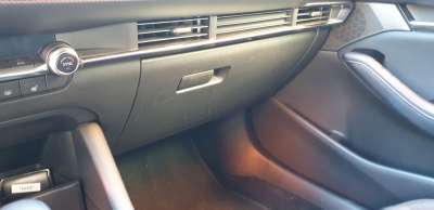 Recambio de guantera para mazda 3 berlina (bp) 2019- evolution referencia OEM IAM BEPN6403002  
