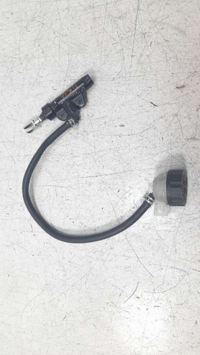 Recambio de bomba freno para ktm 390 duke 2016- 390 duke referencia OEM IAM 93013060000  