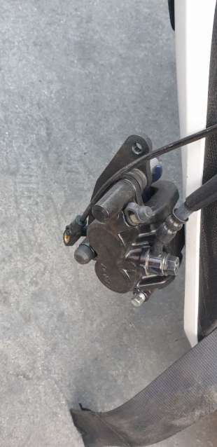 Recambio de pinza de freno delantera izquierda para honda pcx 125 2020- referencia OEM IAM 45150K29D02   2