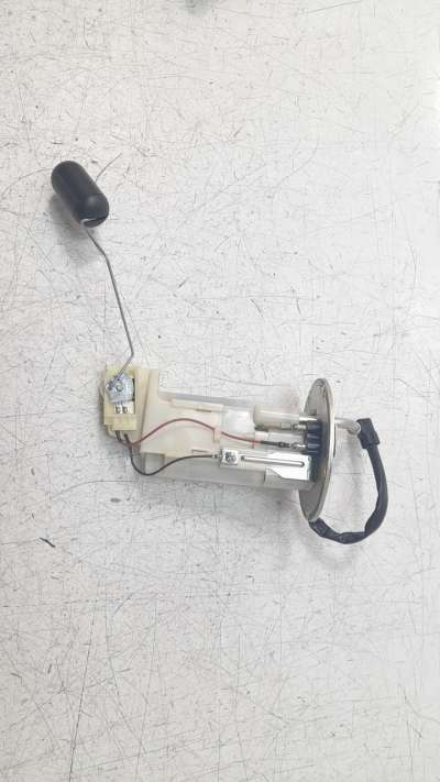 Recambio de bomba combustible para kawasaki vulcan s 2015- vulcan s referencia OEM IAM 490400738  