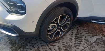 Recambio de mangueta delantera izquierda para citroën c4 x 2022- e-shine referencia OEM IAM 9826532480  